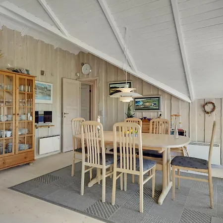 Feriehus 3 Bedroom Stunning In Hvide Sande Bjerregård