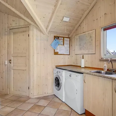 Feriehus 3 Bedroom Stunning In Hvide Sande