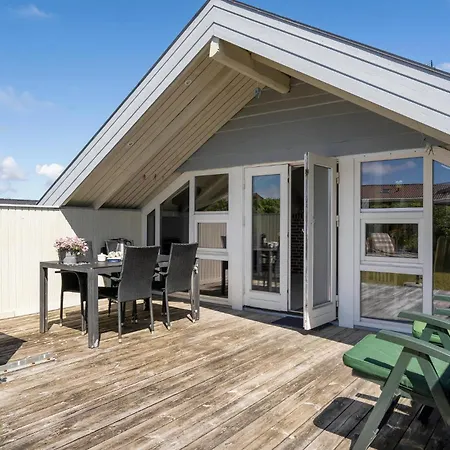 3 Bedroom Stunning In Hvide Sande Bjerregård