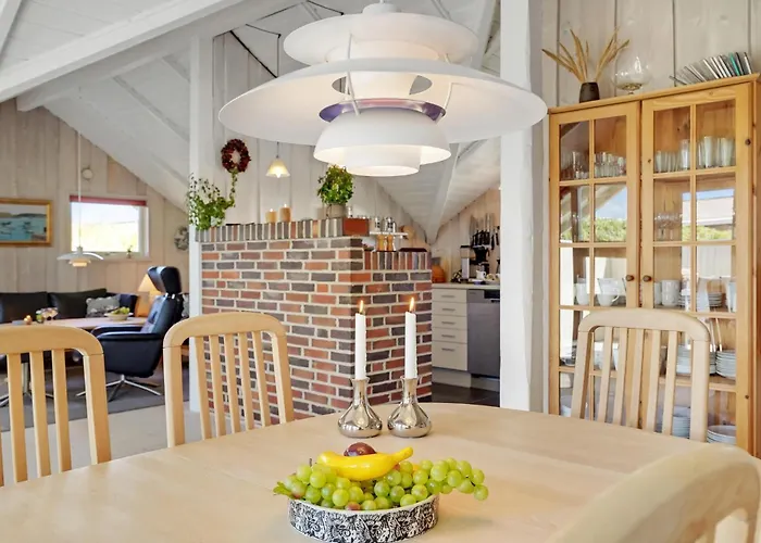 Feriehus Three-bedroom In Hvide Sande *