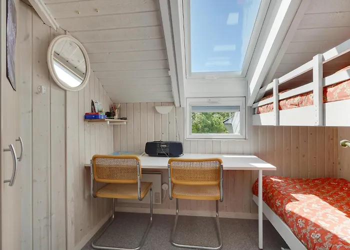 Three-bedroom In Hvide Sande