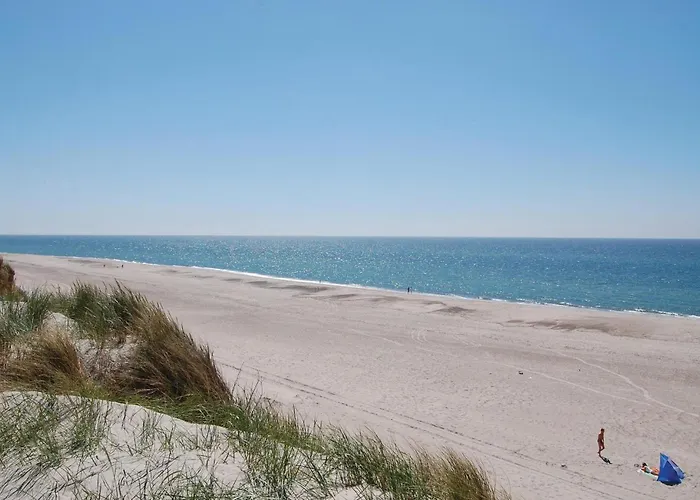 Feriehus Three-bedroom In Hvide Sande *